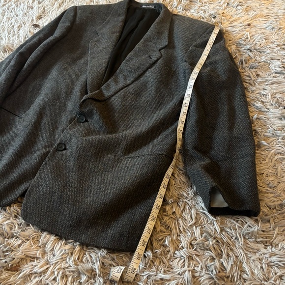 Men’s Giorgio Armani Le Collezioni Vintage 90s Wool blazer 42R. Single breasted